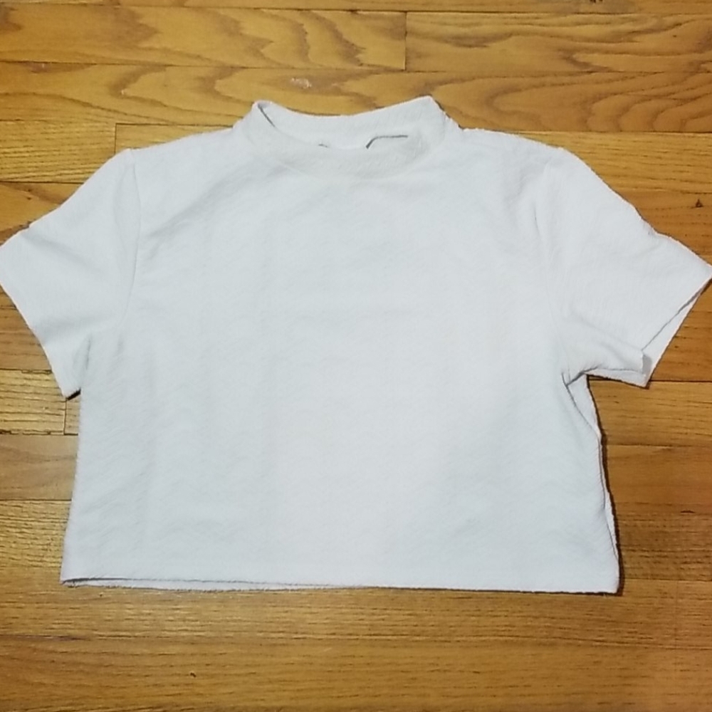 H&M Women's White Crop Top w/ Textured Pattern